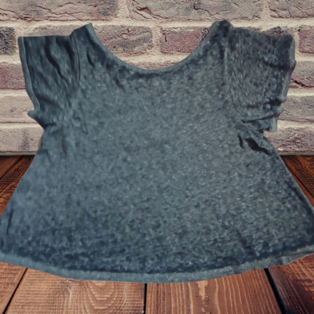 😘Free State gray distressed crop top - Picture 2 of 9